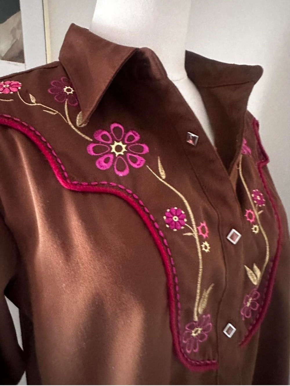 Wrangler Western Embroidered Brown Pink Floral Pearl Snap Shirt L - Picture 7 of 7